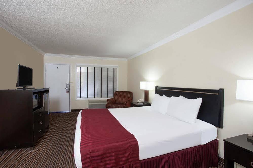 Capri Suites Anaheim Luaran gambar