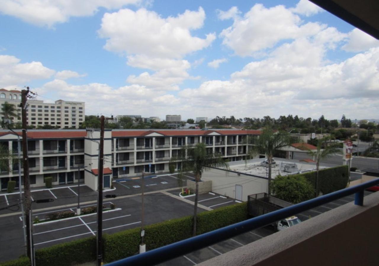 Capri Suites Anaheim Luaran gambar