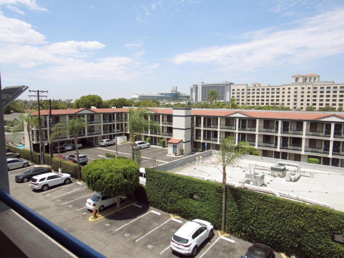 Capri Suites Anaheim Luaran gambar